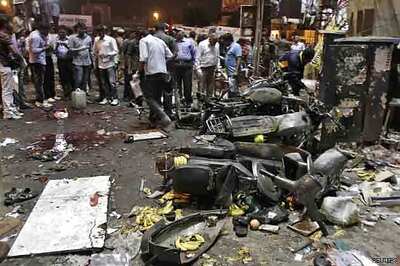 Rs 10 lakh reward for information on Hyderabad blasts