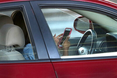 iPhone Users More Likely to Text While Driving than Android Users - Study