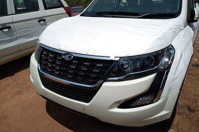 2018 Mahindra XUV500 Facelift Live Launch: Price, Mileage, Variants and More