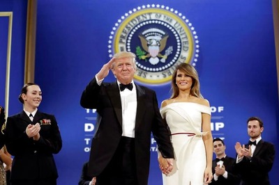 ‘Beautiful’ Card All I Got for Melania, Admits Trump on Christmas Eve, Says Still Working on Present for Wife