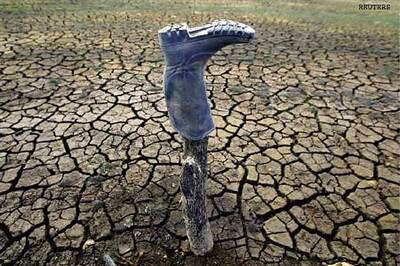 Power boots to charge mobile phones