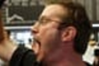 Yell and scream in Dubai for a world record