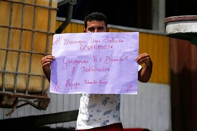 Big Flotilla Of Illegal Gold Miners Splits Up In Brazil