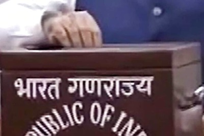 Presidential Elections 2022: Electoral Fate of Murmu, Sinha to Be Stored in Ballot Boxes, Not EVMs