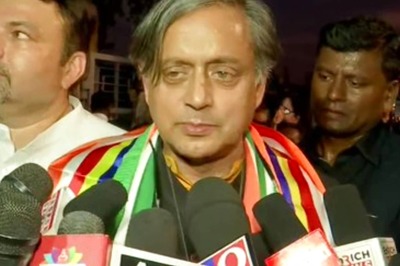 'Here to Stay the Course': Amid Buzz of Withdrawing from Cong Contest, Tharoor Set for 'Fight to Finish'