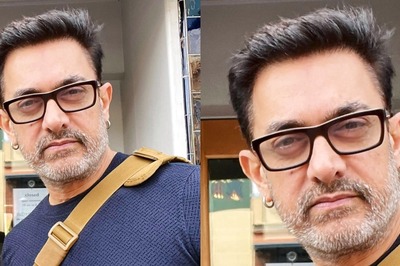Aamir Khan Spotted For The First Time After Laal Singh Chaddha Debacle; Takes Selfie With a Fan