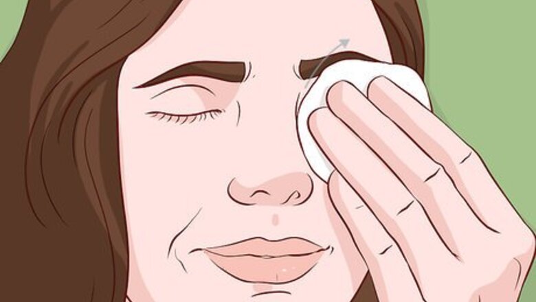 How to Stop Eyeshadow from Creasing