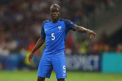 Chelsea Sign N'Golo Kante From Leicester City