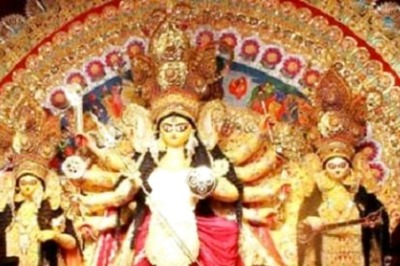 Dole to Durga Puja Clubs in Bengal Hiked to Rs 60,000; Mamata Says This Year's Festival Will Be 'Special'