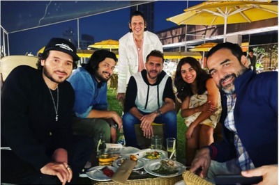 Vijay Varma Shares Epic Moment from 'Mirzapur 2' Cast Reunion, See Pic