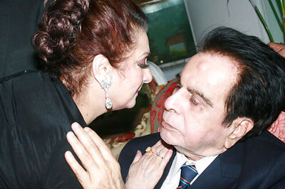 Dilip Kumar is my sartaaj: Saira Banu