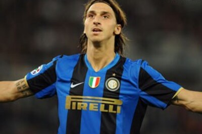 Ibrahimovic out for three weeks after hand surgery