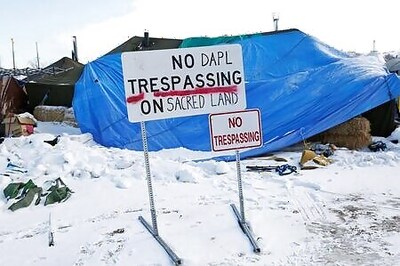 U.S. court allows Dakota Access oil pipeline to stay open, but permit status unclear