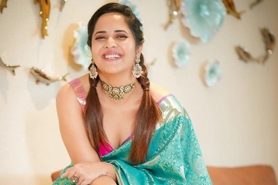 Actress Anasuya Bharadwaj Slays Traditional Look In Green Banarasi Silk Saree