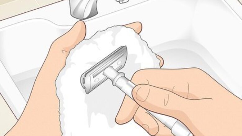 How to Dry a Safety Razor