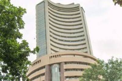 Mkts close flat, Sensex gains 8 pts