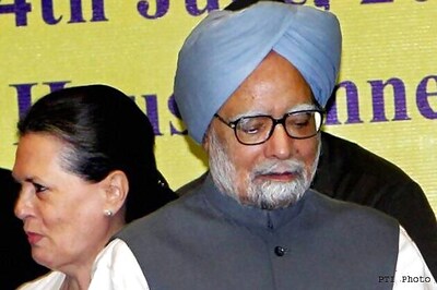 Sonia Gandhi to host farewell dinner for PM Manmohan Singh today