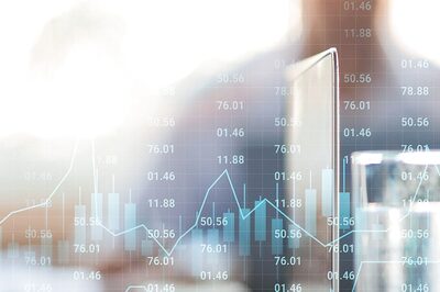 Sensex Ends 152 pts Lower, Nifty Dips Below 15,700 Ahead of US Fed Outcome