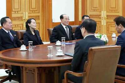 Kim Jong Un Invites South Korea's Moon to Pyongyang: Official