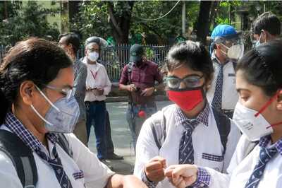 Kejriwal Inaugurates Delhi's First School that Will Prepare Students for Armed Forces