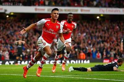 Alexis Sanchez scores twice as Arsenal beat Burnley 3-0