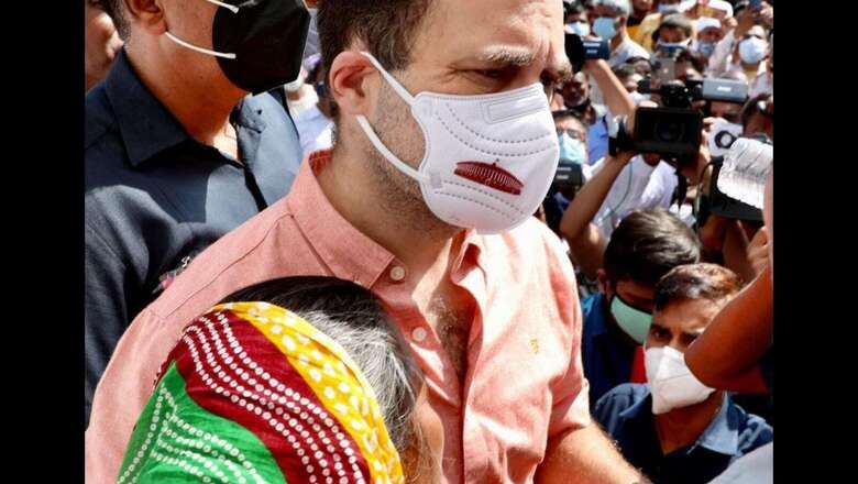 'Daughter of This Country Deserves Justice': Rahul Gandhi Meets Family of Delhi Minor Raped, Killed