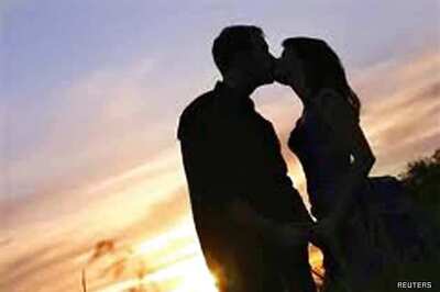 Kerala: Cases registered against 100 persons for participating in 'Kiss of Love' programme