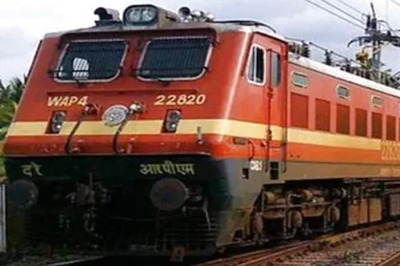 Indian Railways: 11 Lakh Employees to Get Bonus Equal to 78 Days' Wages, Says Cabinet