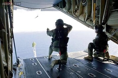 Australia says suspected debris of Malaysian plane may have sunk