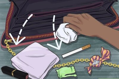 How to Remove Smells from Your Purse