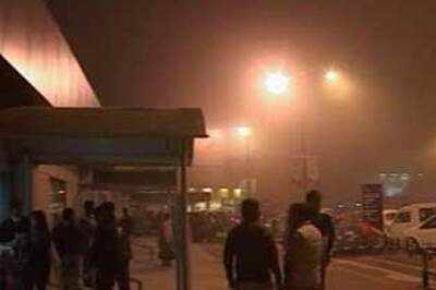 Heavy fog disrupts flight schedules in Delhi