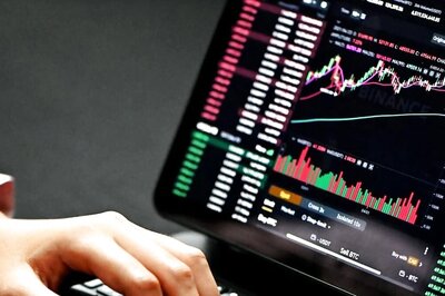 Stock Market Updates: Sensex Drops 170 Points, Nifty Tests 25,100; Voda Idea Falls 3%