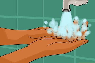 How to Clean a Stuffed Animal's Eyes