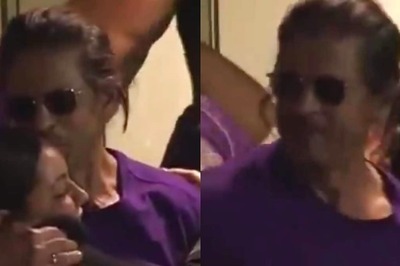 Shah Rukh Khan Kisses Gauri Khan After KKR Beats SRH In IPL 2024 Final | WATCH