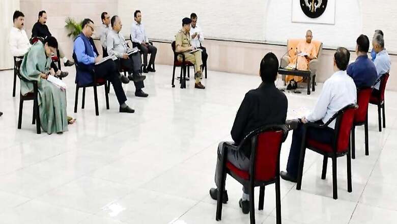 Don't Start Moving on Foot: Adityanath Asks UP Officials to Prepare Action Plan for Return of Migrants