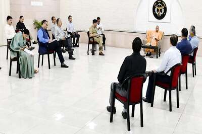 Don't Start Moving on Foot: Adityanath Asks UP Officials to Prepare Action Plan for Return of Migrants