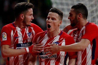 Kevin Gameiro Penalty Edges Atletico Past Deportivo, Closer to Barca