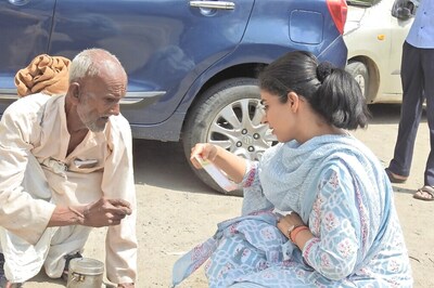 IAS Officer's Act Of Kindness Towards Specially Abled Man Is Winning Hearts