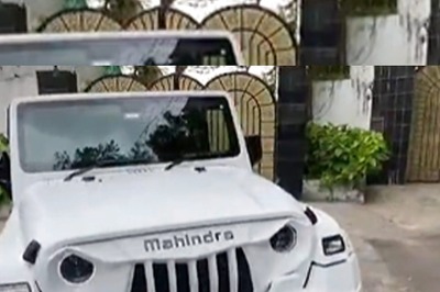 Mahindra Thar Modified with White Wrap Makes the SUV Look Chic: Watch Video