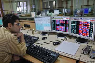 Realty shares hammered as Sensex falls further