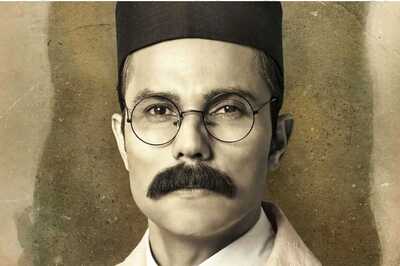 Randeep Hooda Unveils His First Look As Swatantra Veer Savarkar on Latter's 139th Birth Anniversary