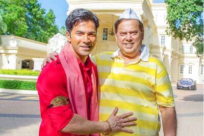 Varun Dhawan and Dad David Disagree About Releasing Coolie No 1 on OTT; Here's Why