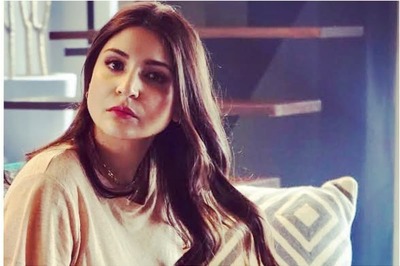 Pregnant Anushka Sharma Flaunts Baby Bump as She Greets Her Instagram Fans with Stunning Pic