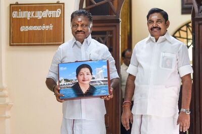 Palaniswami to Inaugurate Jayalalithaa's Memorial the Day Sasikala Walks Out of Prison