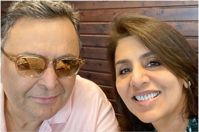 Neetu Kapoor Misses Late Husband Rishi Kapoor as She Returns on Set for 'Jug Jugg Jeeyo'