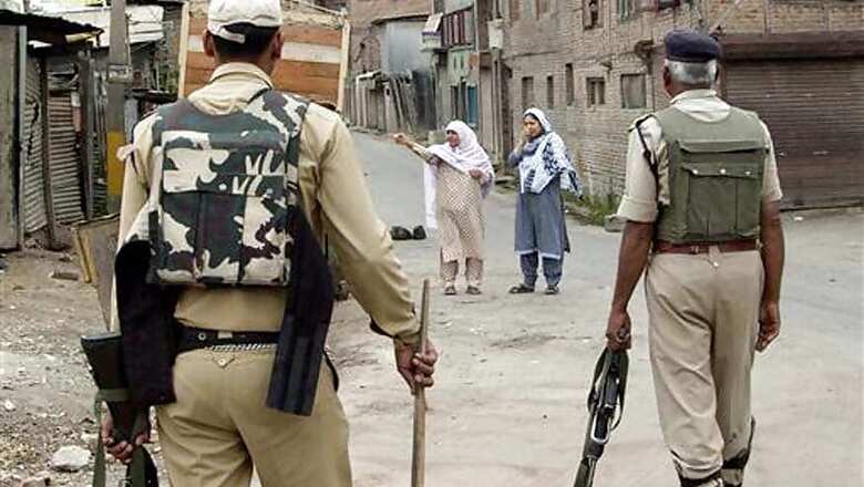 Curfew Imposed in Anantnag; Kashmir Shut For 76th Day
