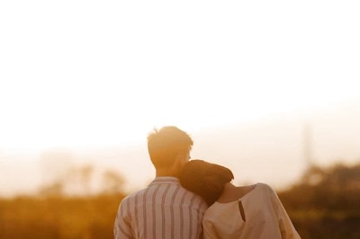 Red And Green Flags In A Relationship And How To Identify Them