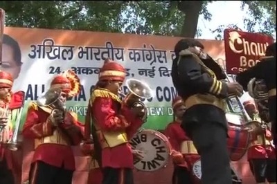 Karnataka polls: Cong gets majority, ousts BJP to form government