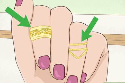 How to Wear a Knuckle Ring