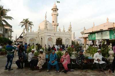SC Modifies Order, Protects Kinara Mosque Near Haji Ali Shrine